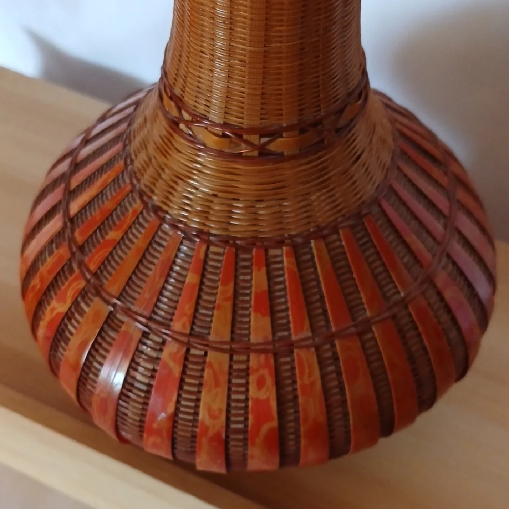 VTG Peoples Rep of China Woven AsianZhejiang Handicrafts Vase